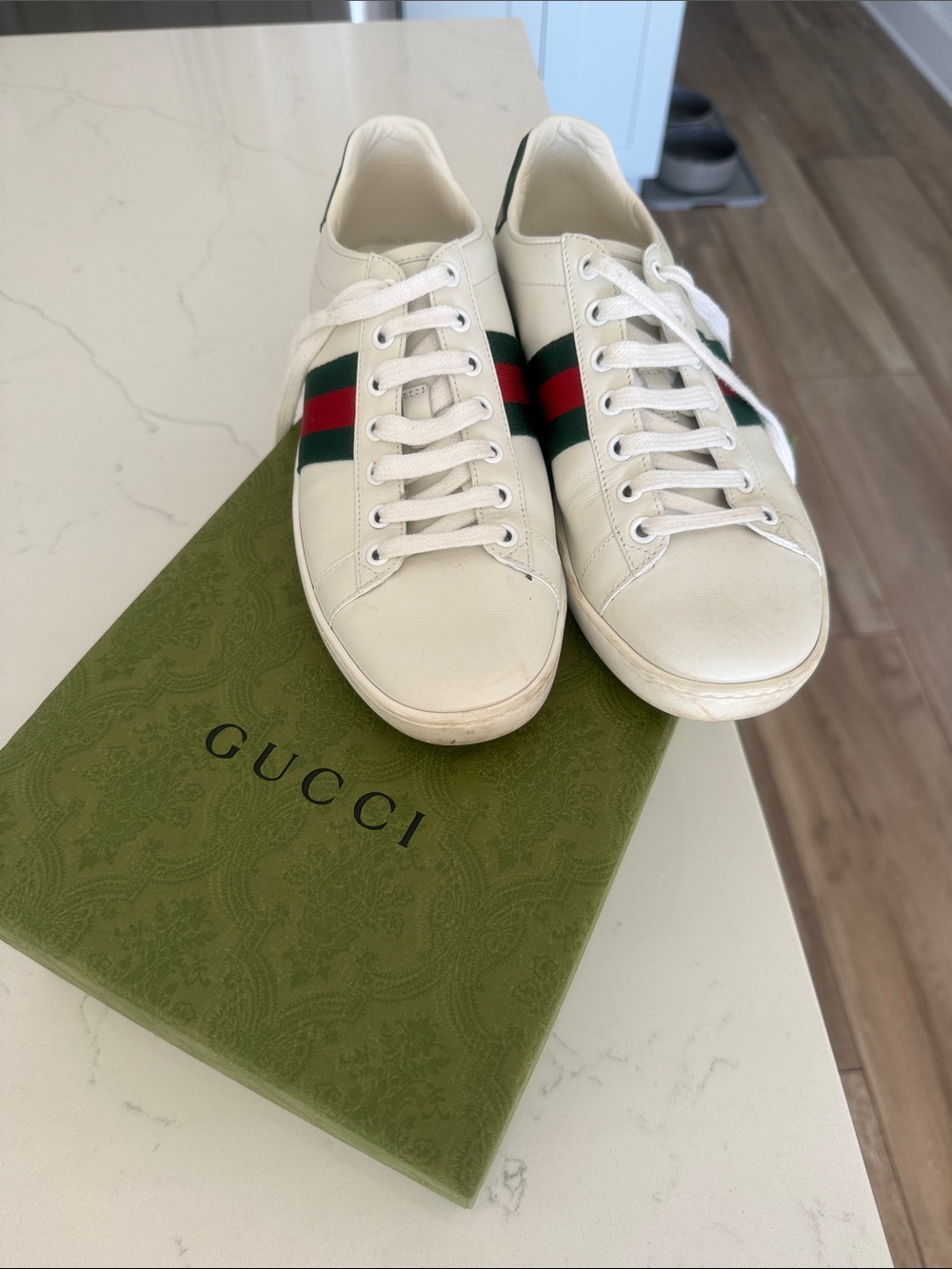 Gucci White Leather Sneakers with Green & Red Web Stripe